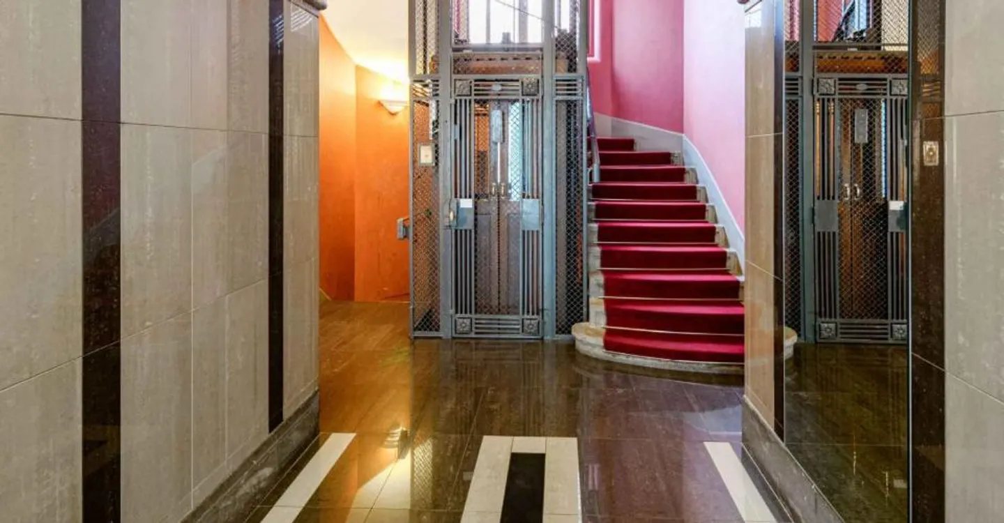 Appartement de caractère aux Eaux-Vives - Photo 2 sur 11