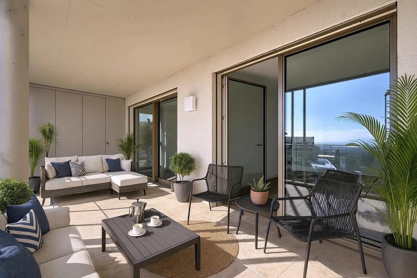 Appartamento luminoso con vista sul Lago di Ginevra - Foto 1 di 12