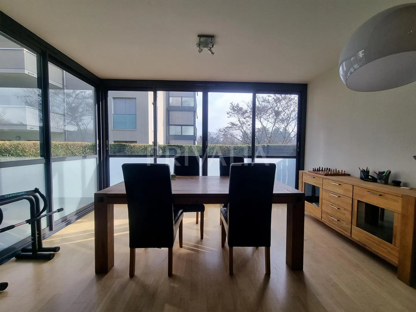 Bel appartement avec jardin à Chambésy - Photo 3 sur 9