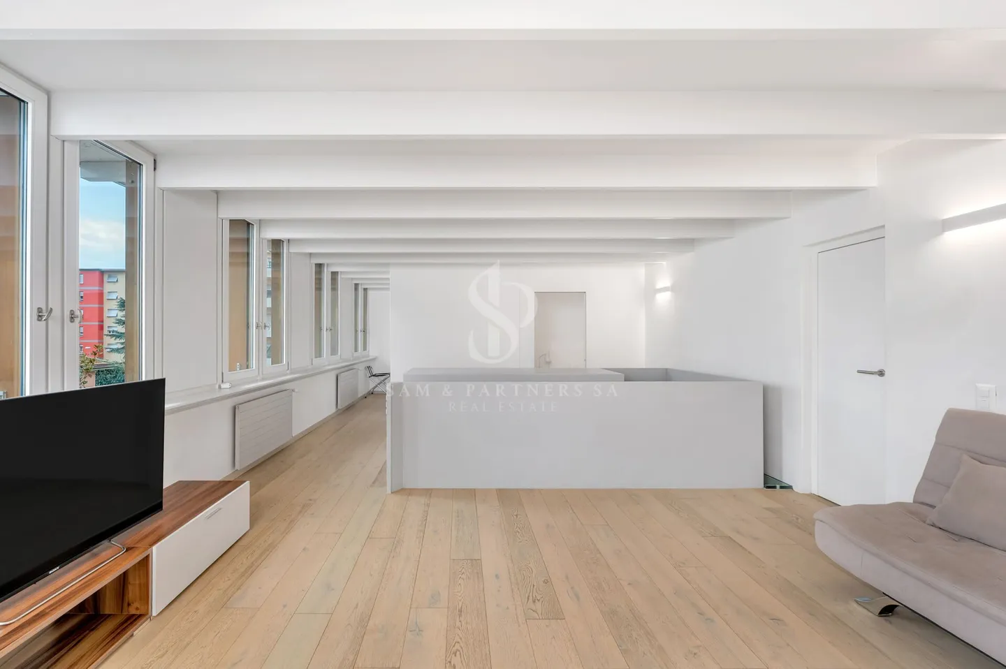 House with Extension - Photo 2 of 22