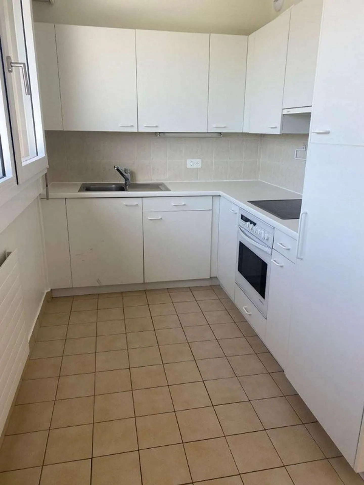 Schöne 4-Zimmer-Wohnung in Thônex - Foto 2 von 7