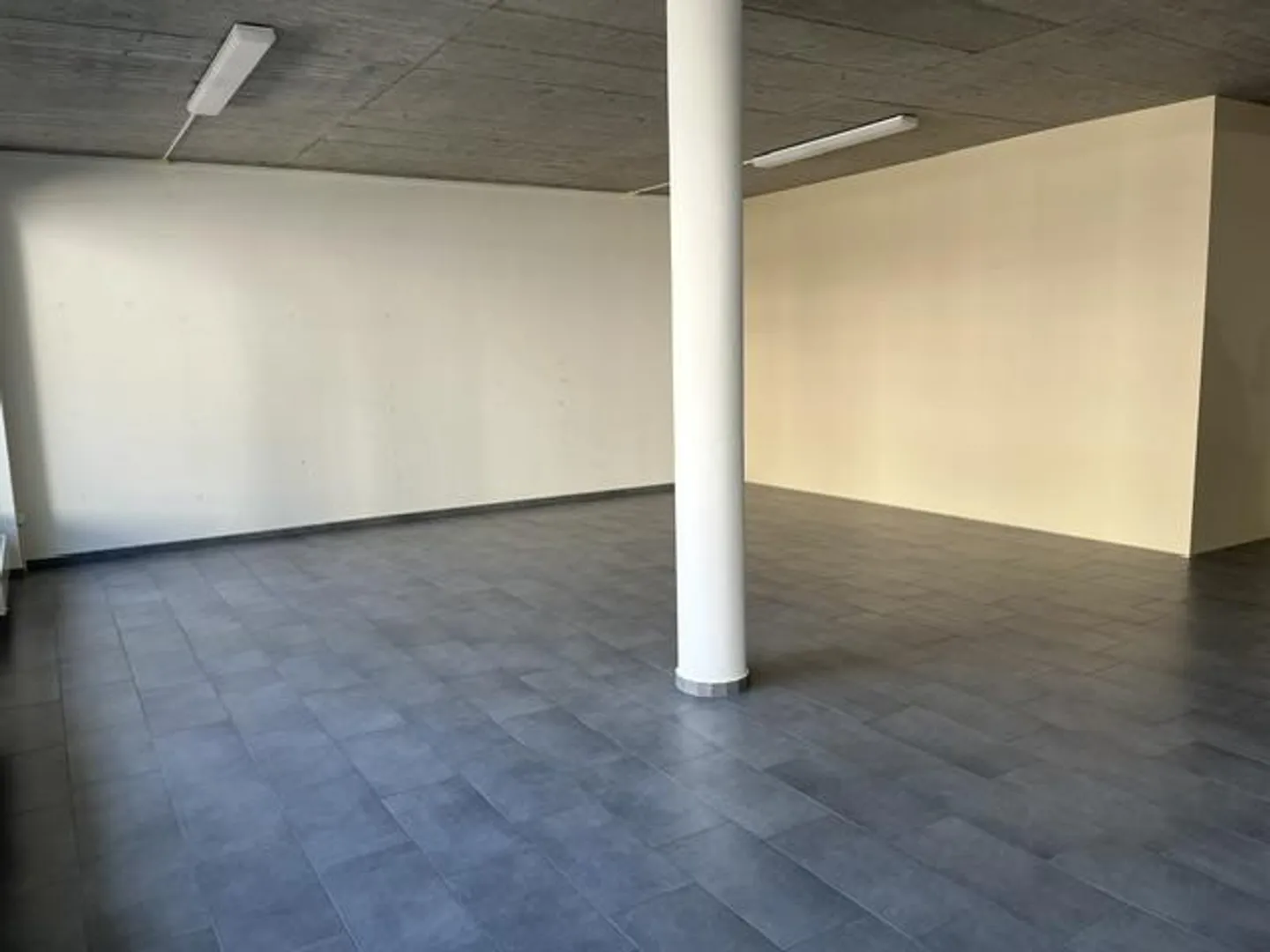 schönes, zentrales Geschäftslokal - Foto 7 di 9