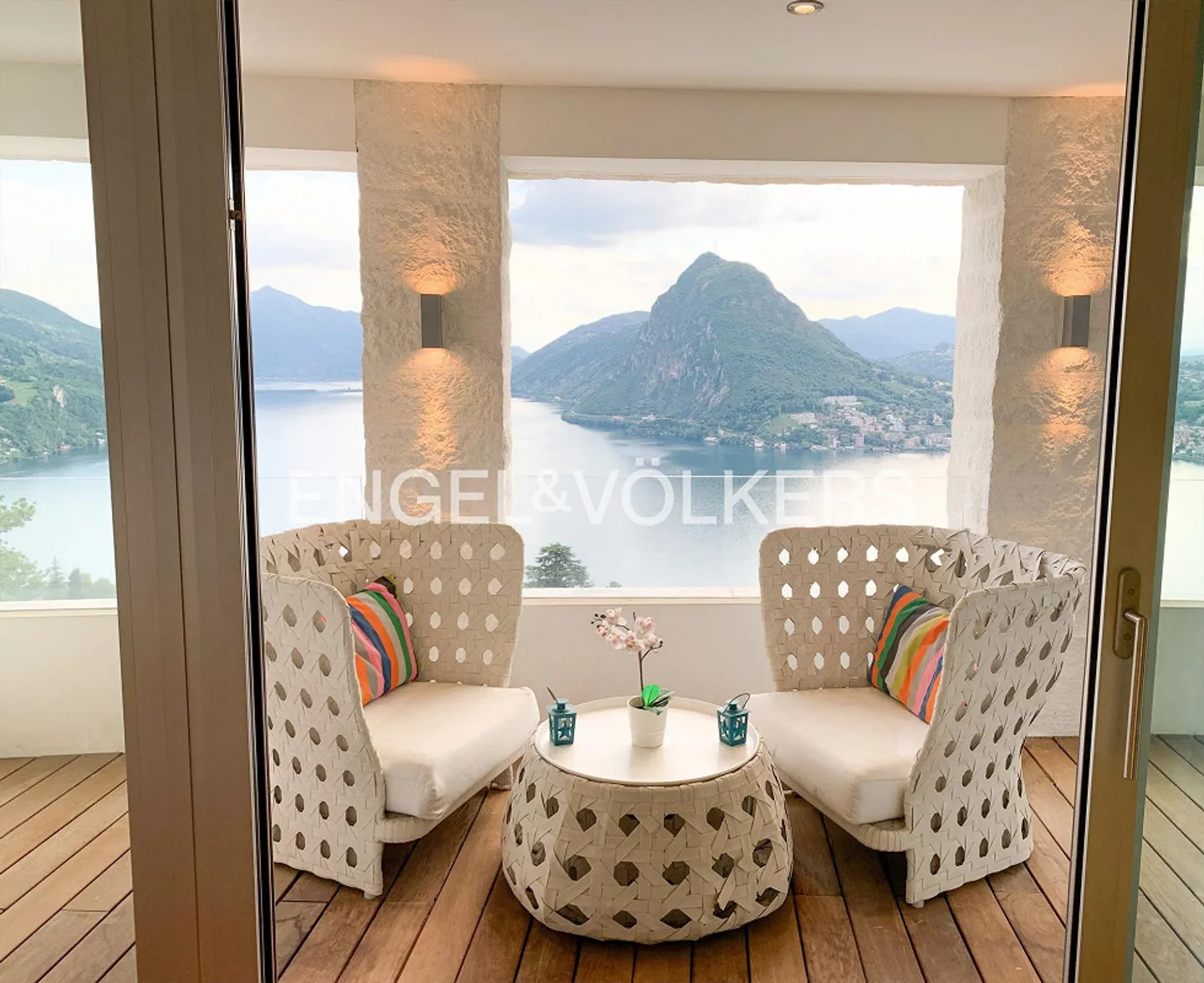 Stunning terrace apartment with panoramic views - Photo 7 of 9
