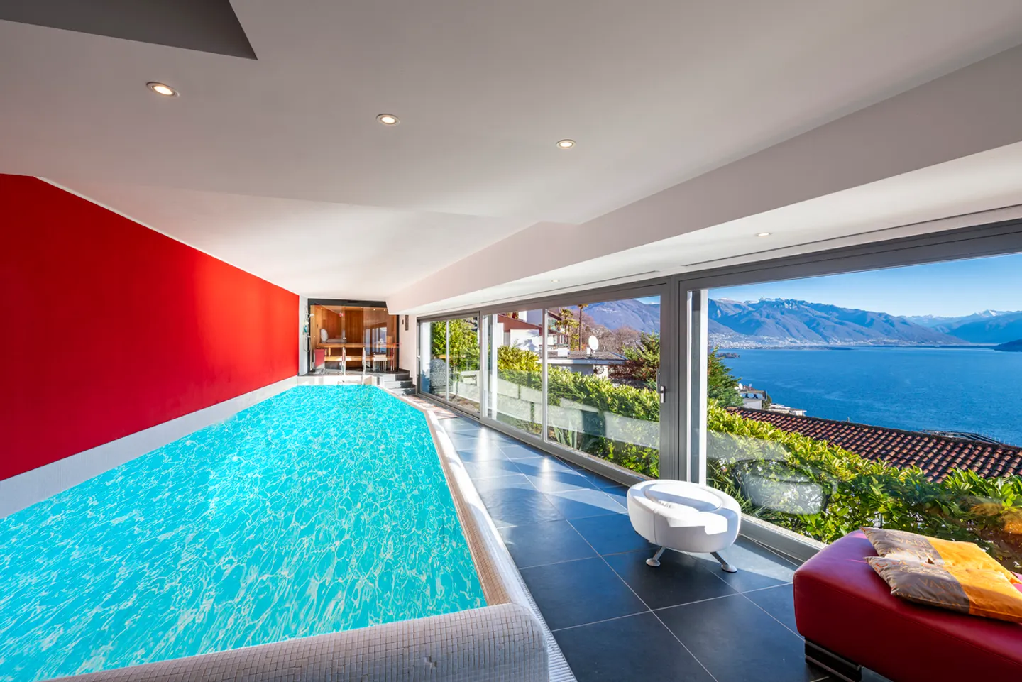 Villa di Lusso con Vista Lago - Foto 13 di 14