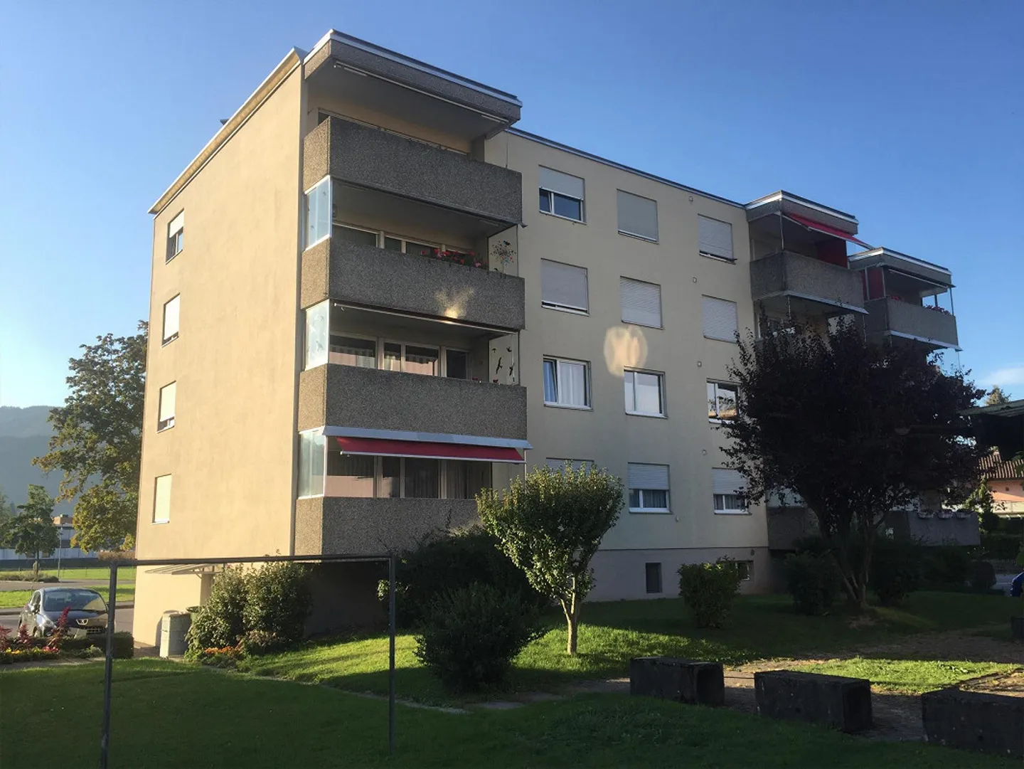 Appartamento attico di 4,5 stanze con camino - Foto 1 di 16
