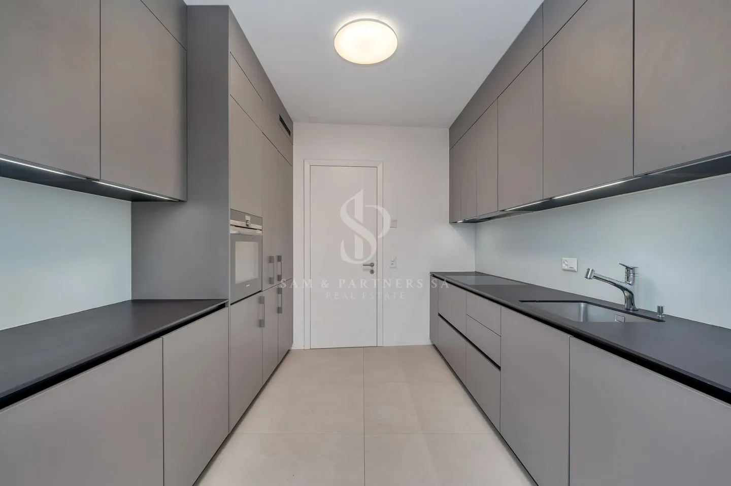 Modern mit Garten - Foto 10 von 17