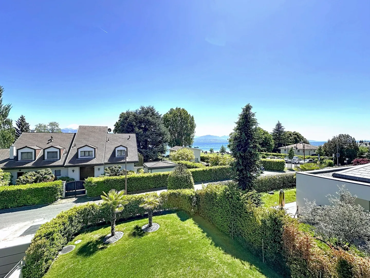 Magnificent apartment with lake view - Photo 1 of 20