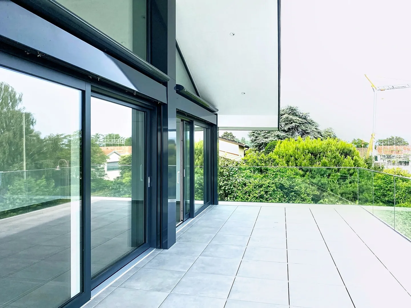 Magnificent apartment with lake view - Photo 3 of 20