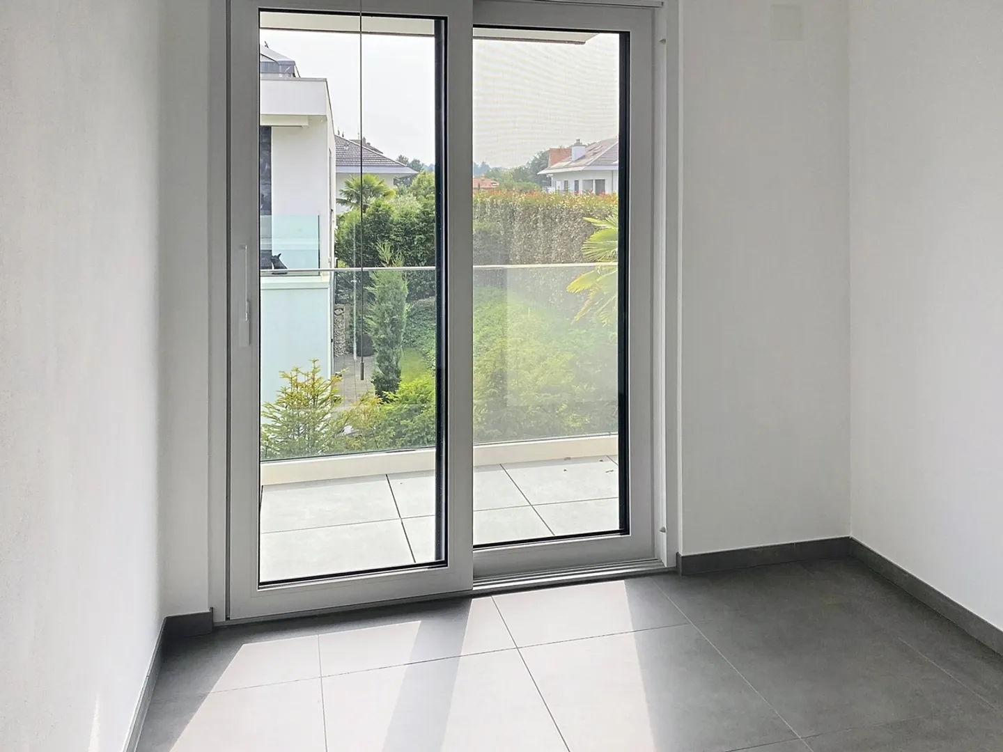 Magnificent apartment with lake view - Photo 11 of 20