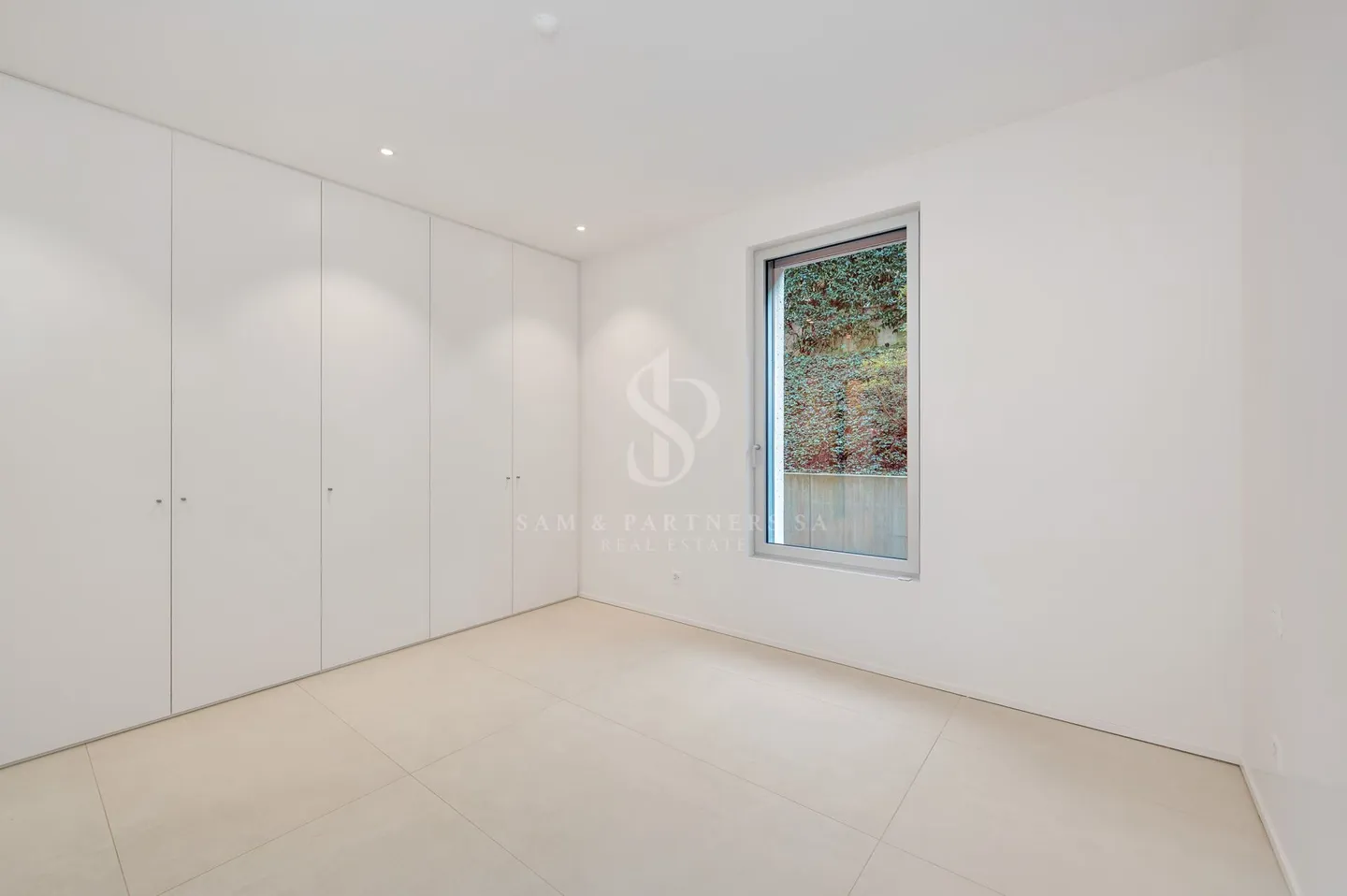 Modern mit Garten - Foto 13 von 17