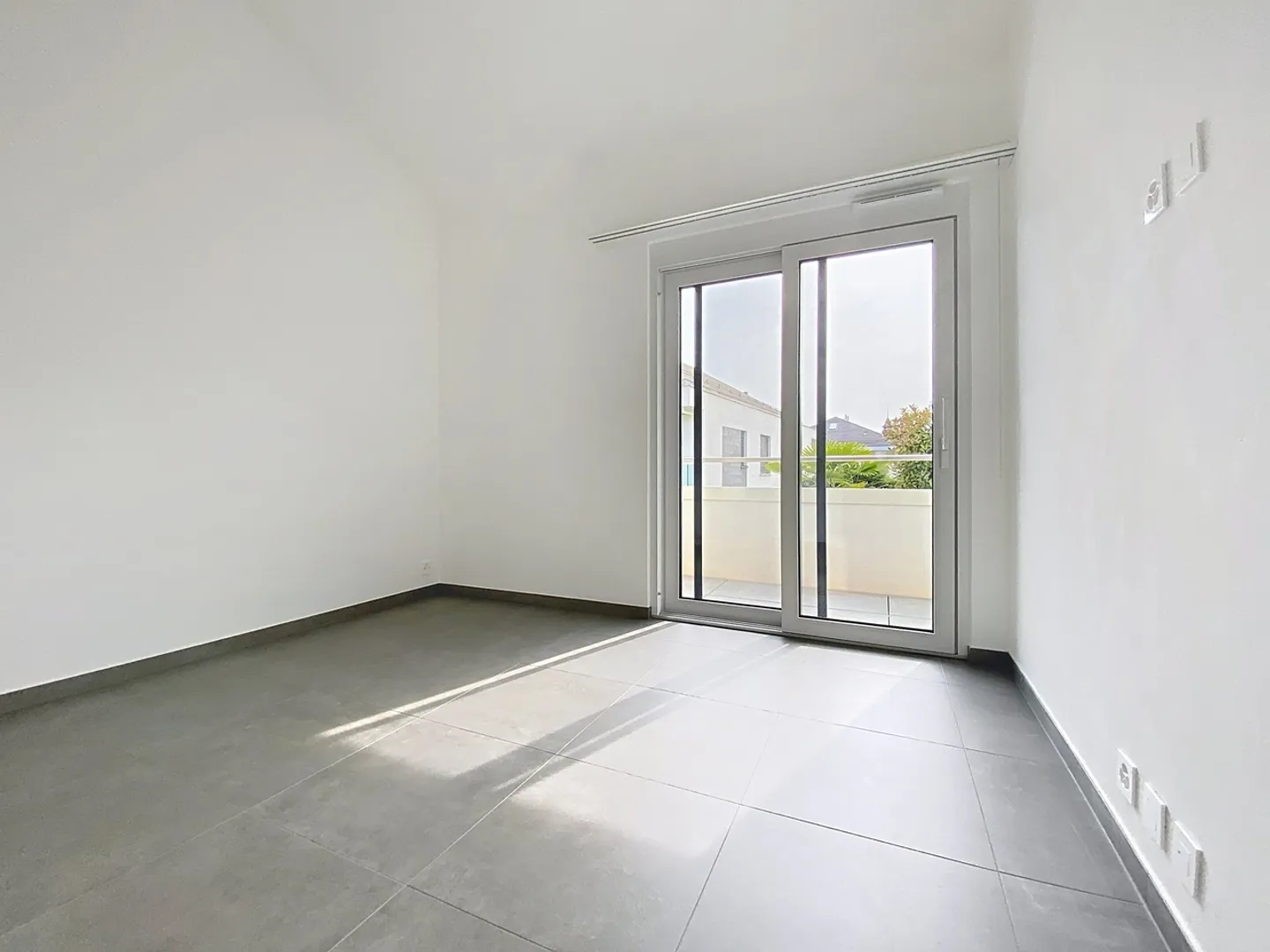 Magnificent apartment with lake view - Photo 12 of 20