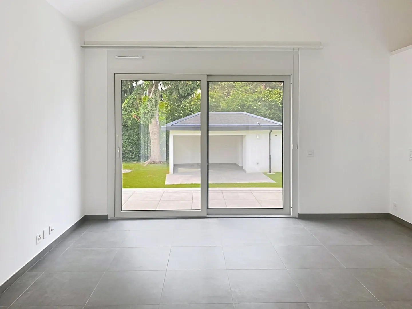 Magnificent apartment with lake view - Photo 14 of 20