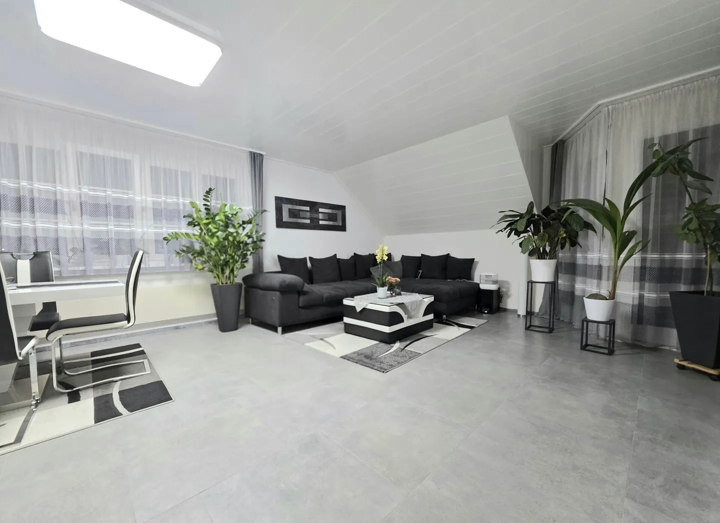 Luminoso appartamento mansardato di 4,5 locali con vista a Möhlin! - Foto 4 di 13