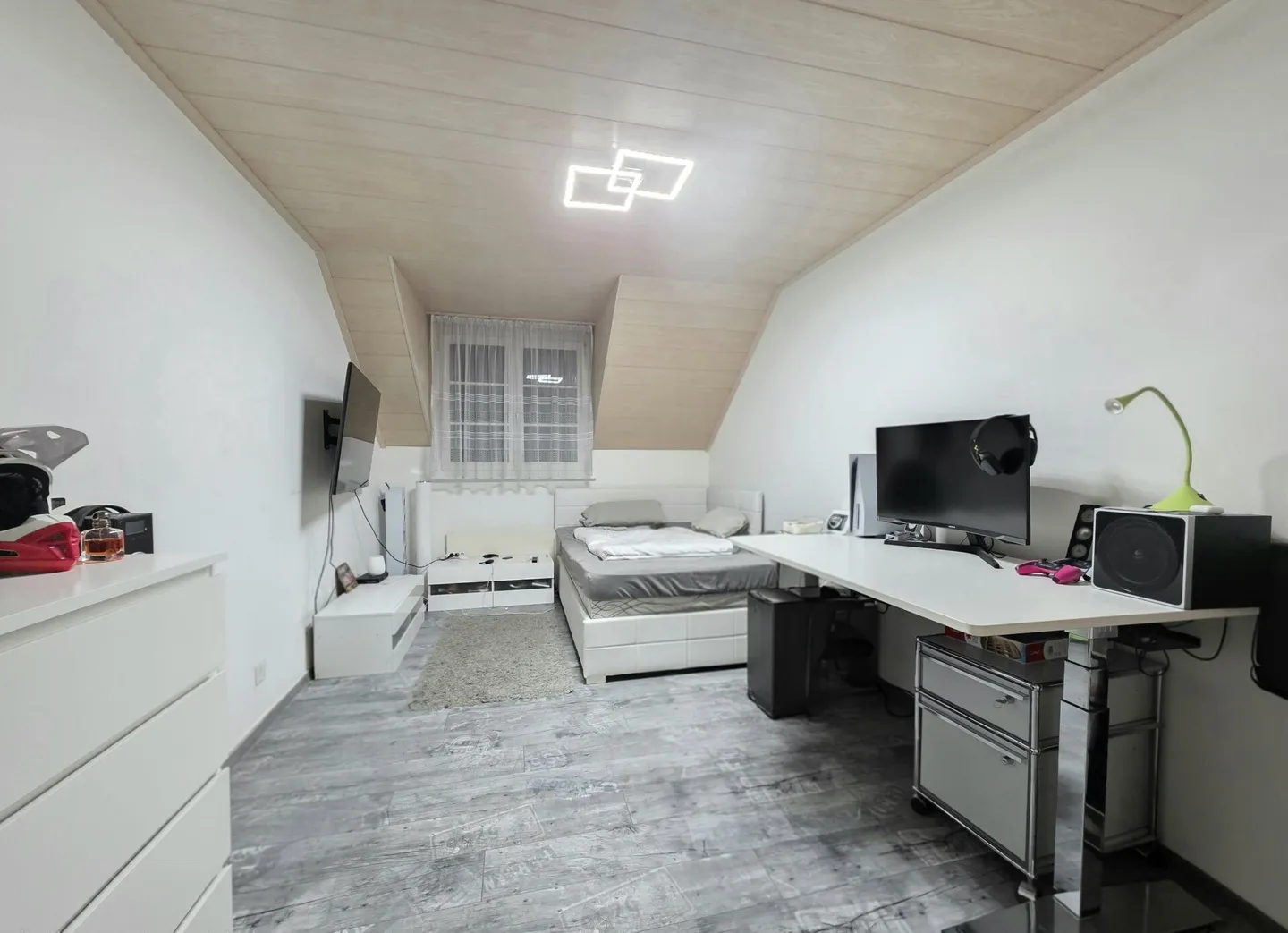 Luminoso appartamento mansardato di 4,5 locali con vista a Möhlin! - Foto 9 di 13