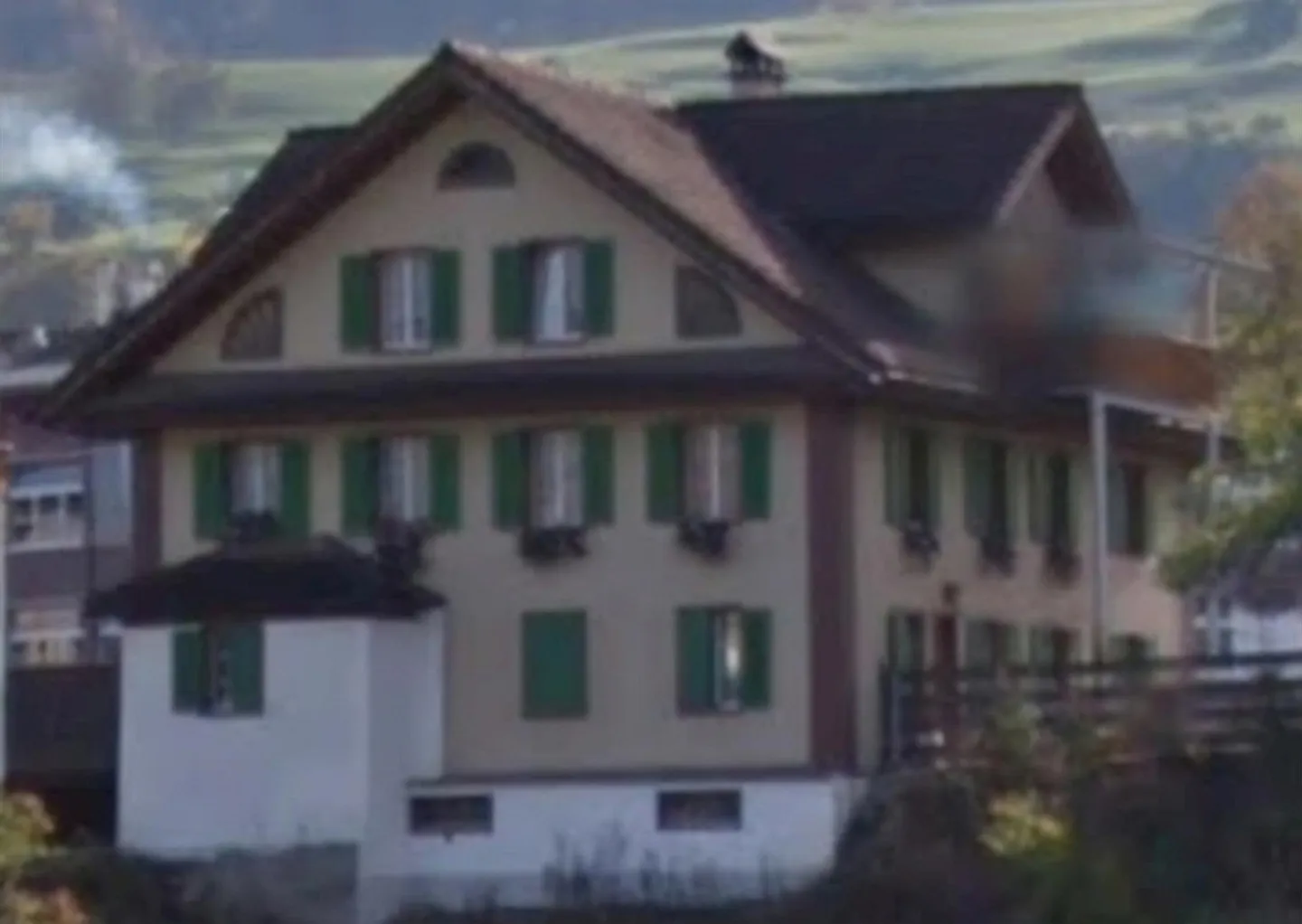 Charming 4-Room Wooden Apartment on the 3rd Floor with Balcony & Nature View - Photo 1 of 8