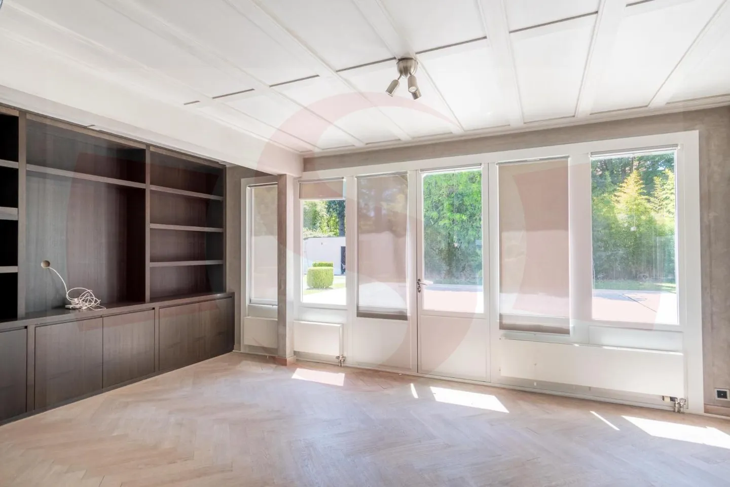 Beautiful individual house completely renovated - Photo 8 of 13
