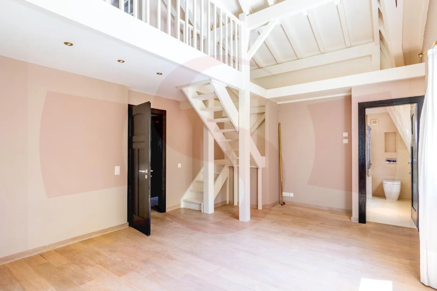 Beautiful individual house completely renovated - Photo 13 of 13
