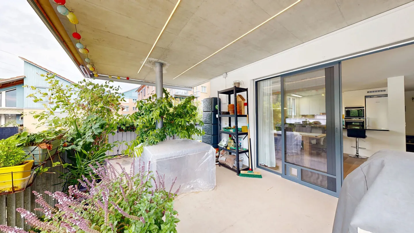 Appartement moderne de 4,5 pièces avec balcon et deux places de parking - Photo 16 sur 17