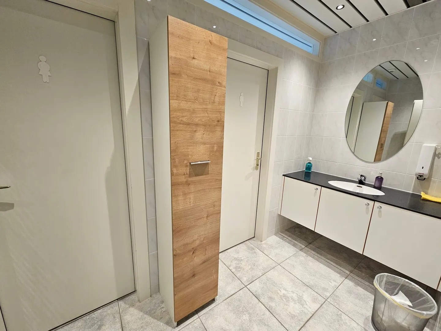 380 m2 distributed in 4 commercial premises. - Photo 6 of 6