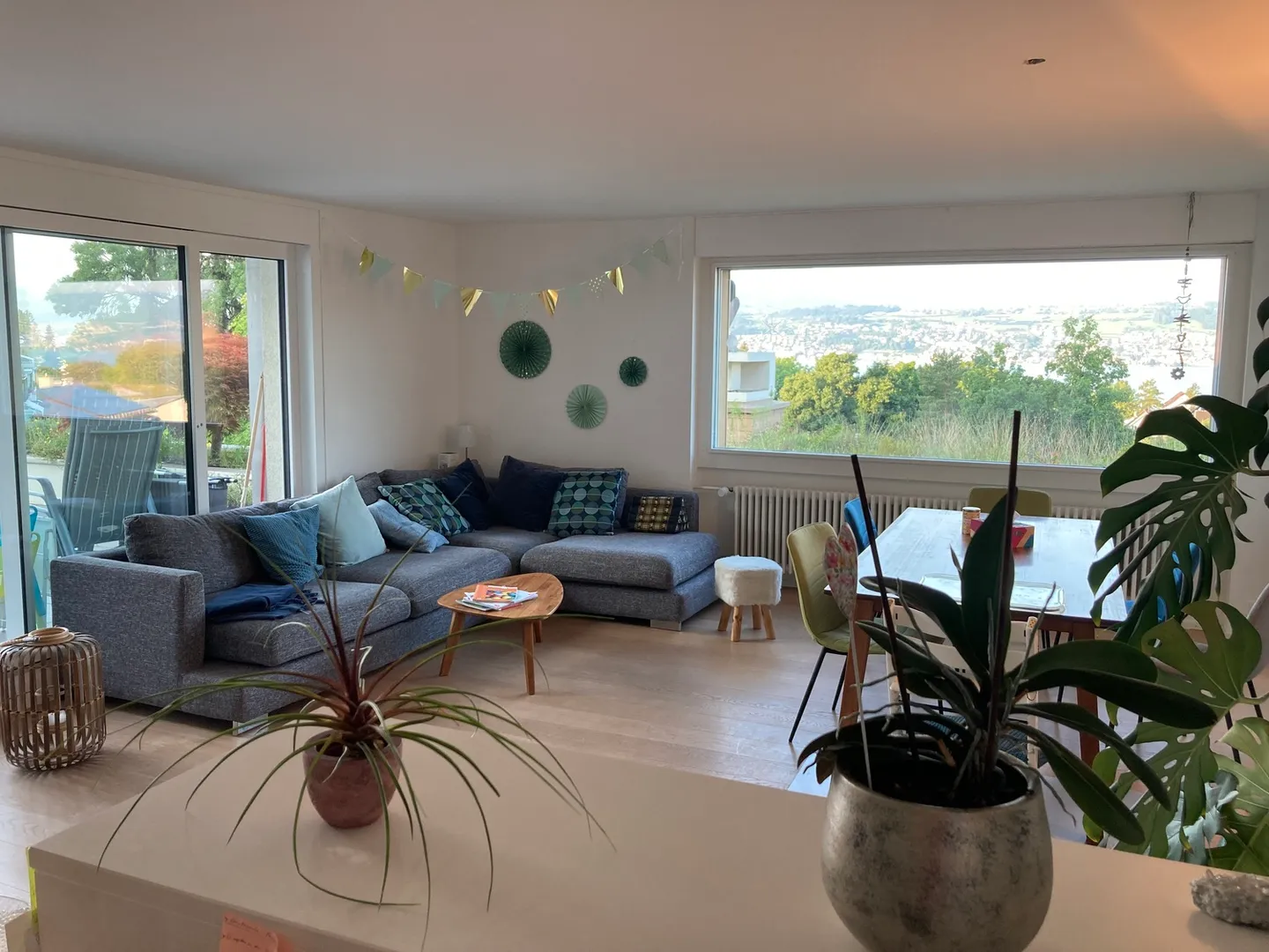 5½ ROOM APARTMENT IN MÄNNEDORF (ZH), FURNISHED, TEMPORARY - Photo 1 of 10