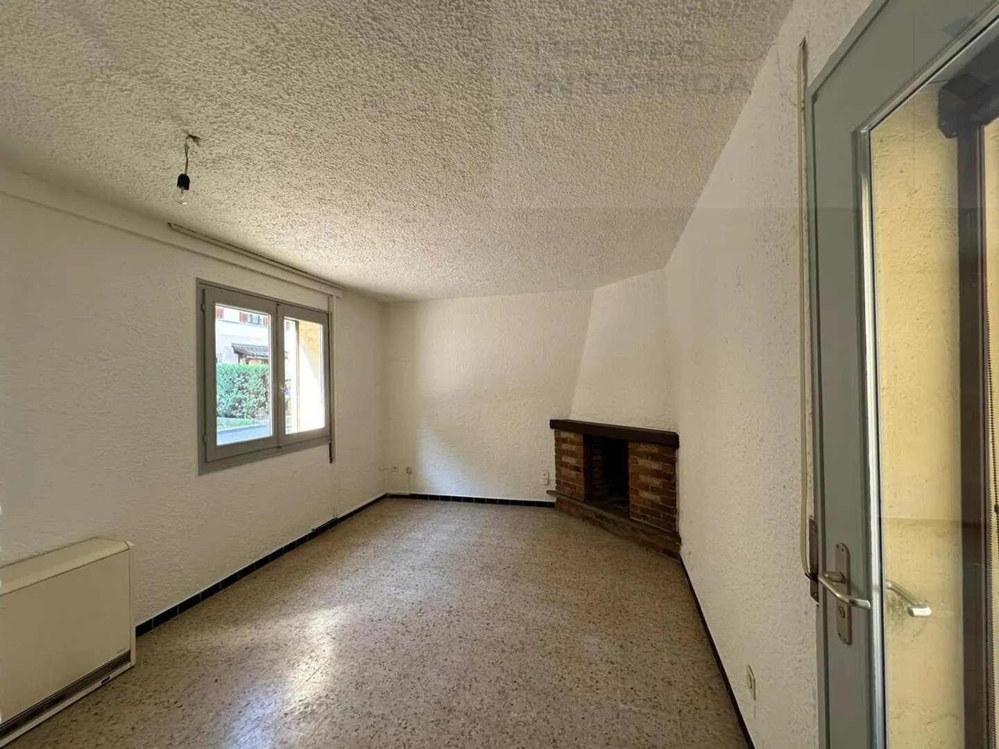 Single-family house 4.5 rooms with two parking spaces - Photo 3 of 12