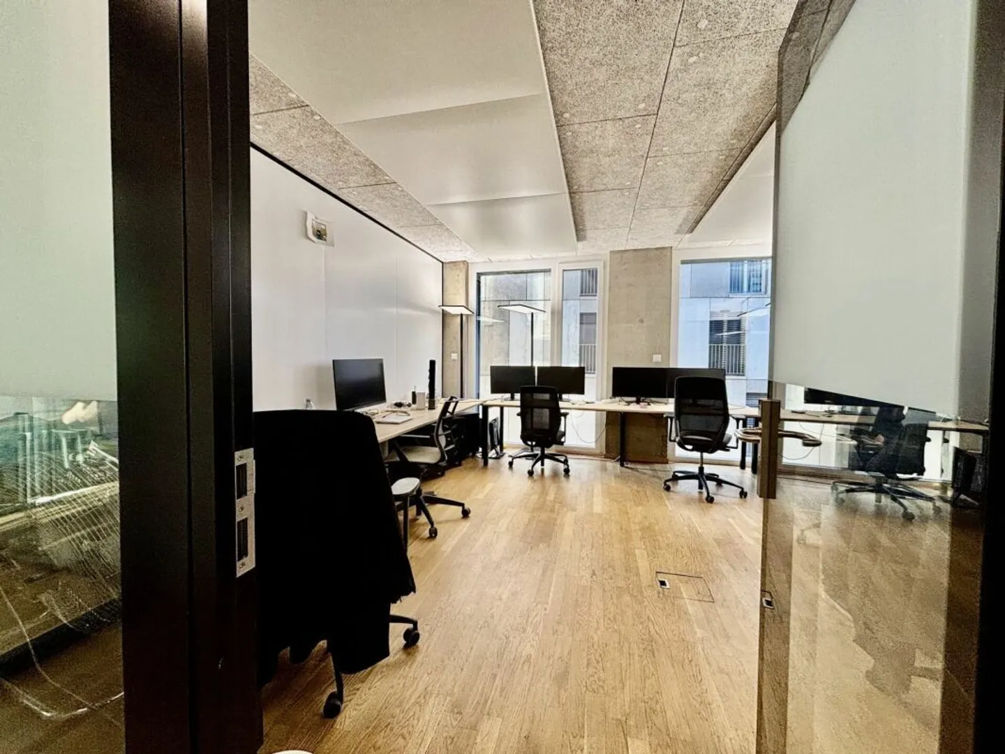 Ein Raum wird frei! Blick auf den See, 360 m2 Büro zu vermieten in Morges - Foto 5 von 15