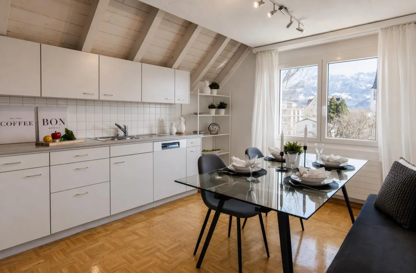Appartamento duplex attraente di 4,5 locali in una posizione privilegiata - Foto 3 di 14