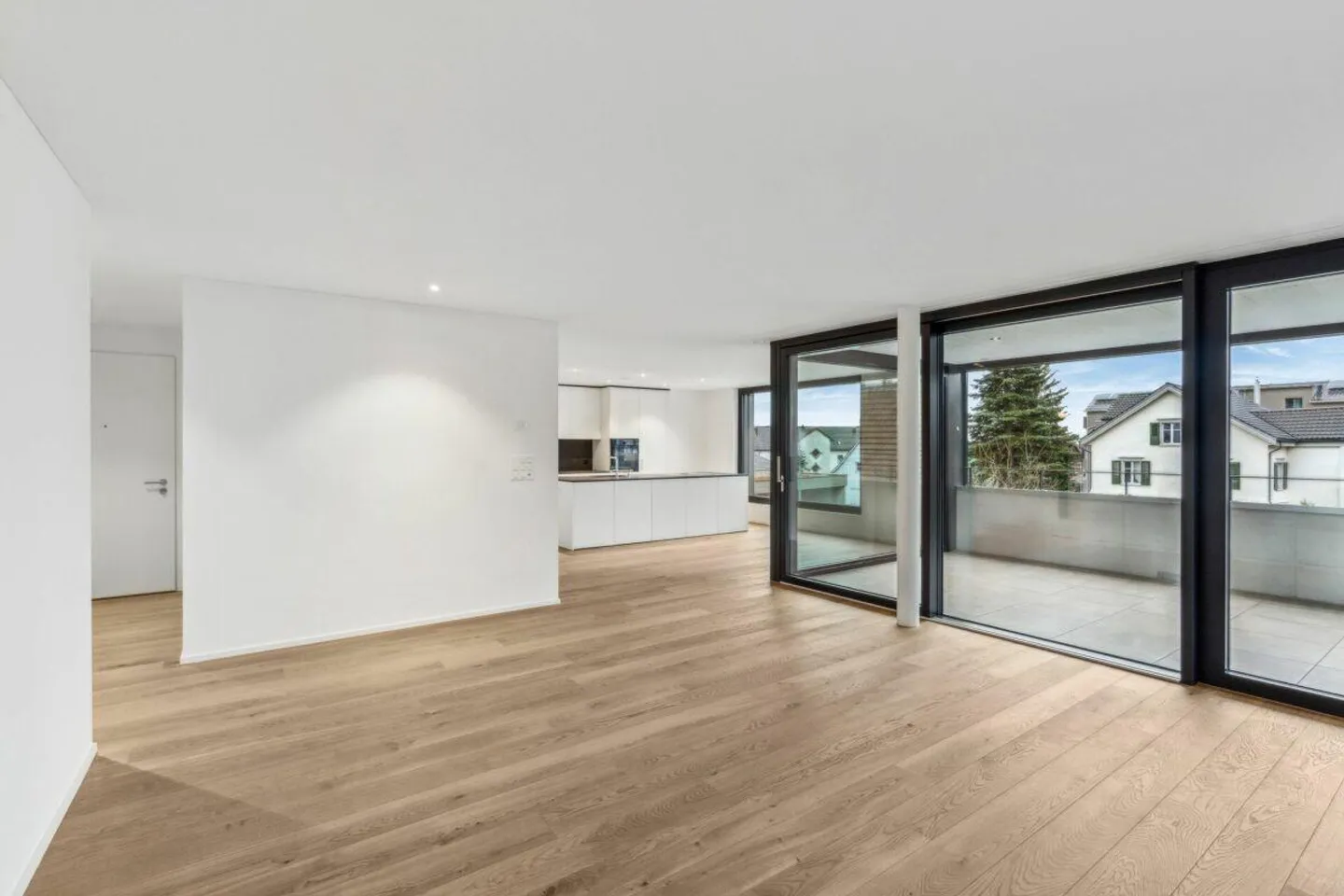 Modernes Mehrfamilienhaus mit Aussicht - Foto 4 von 9