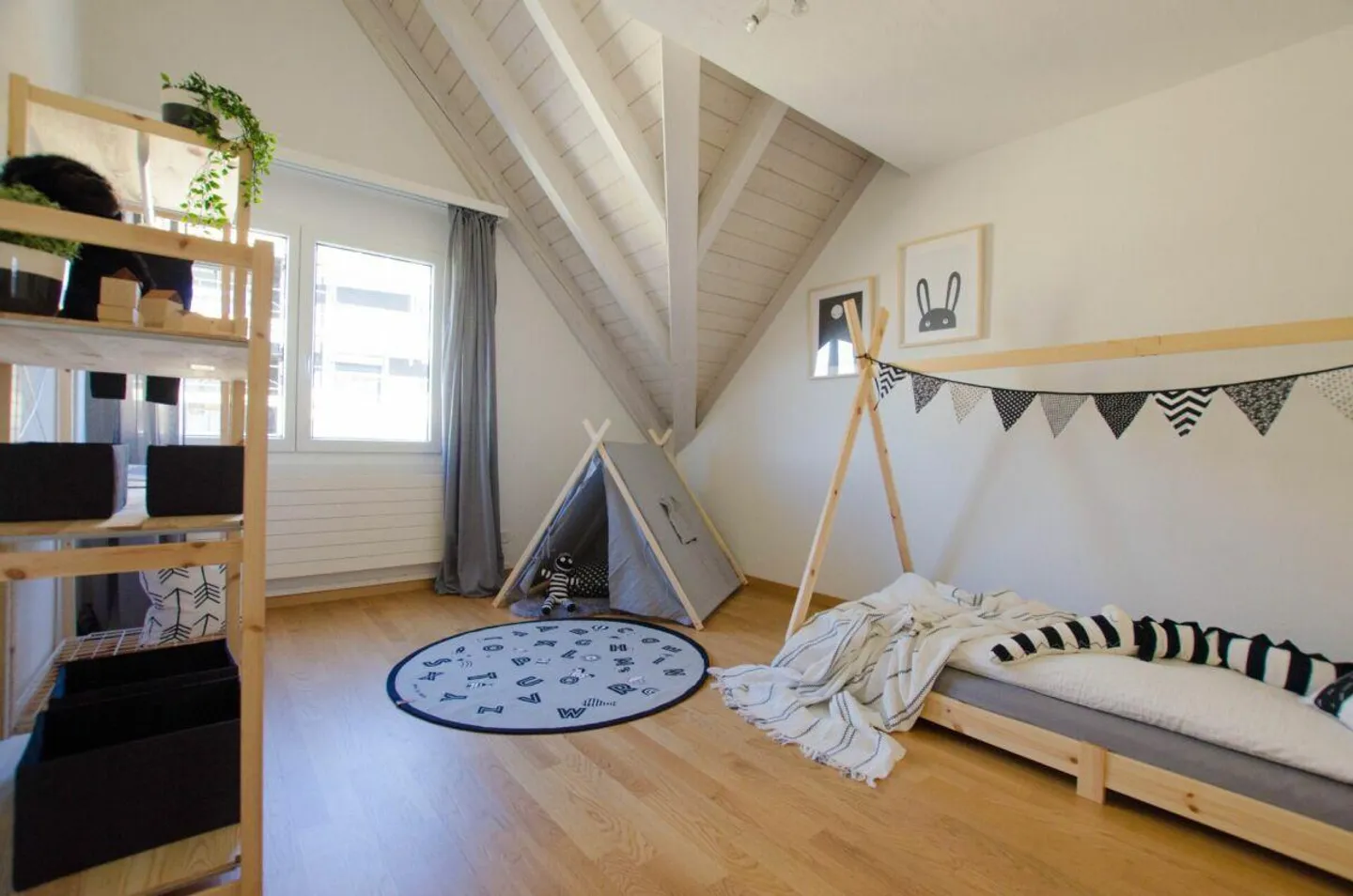 Appartamento duplex attraente di 4,5 locali in una posizione privilegiata - Foto 9 di 14