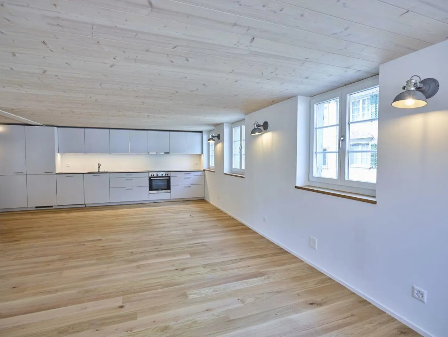 Loft 2.5-Room Apartment - Photo 5 of 13