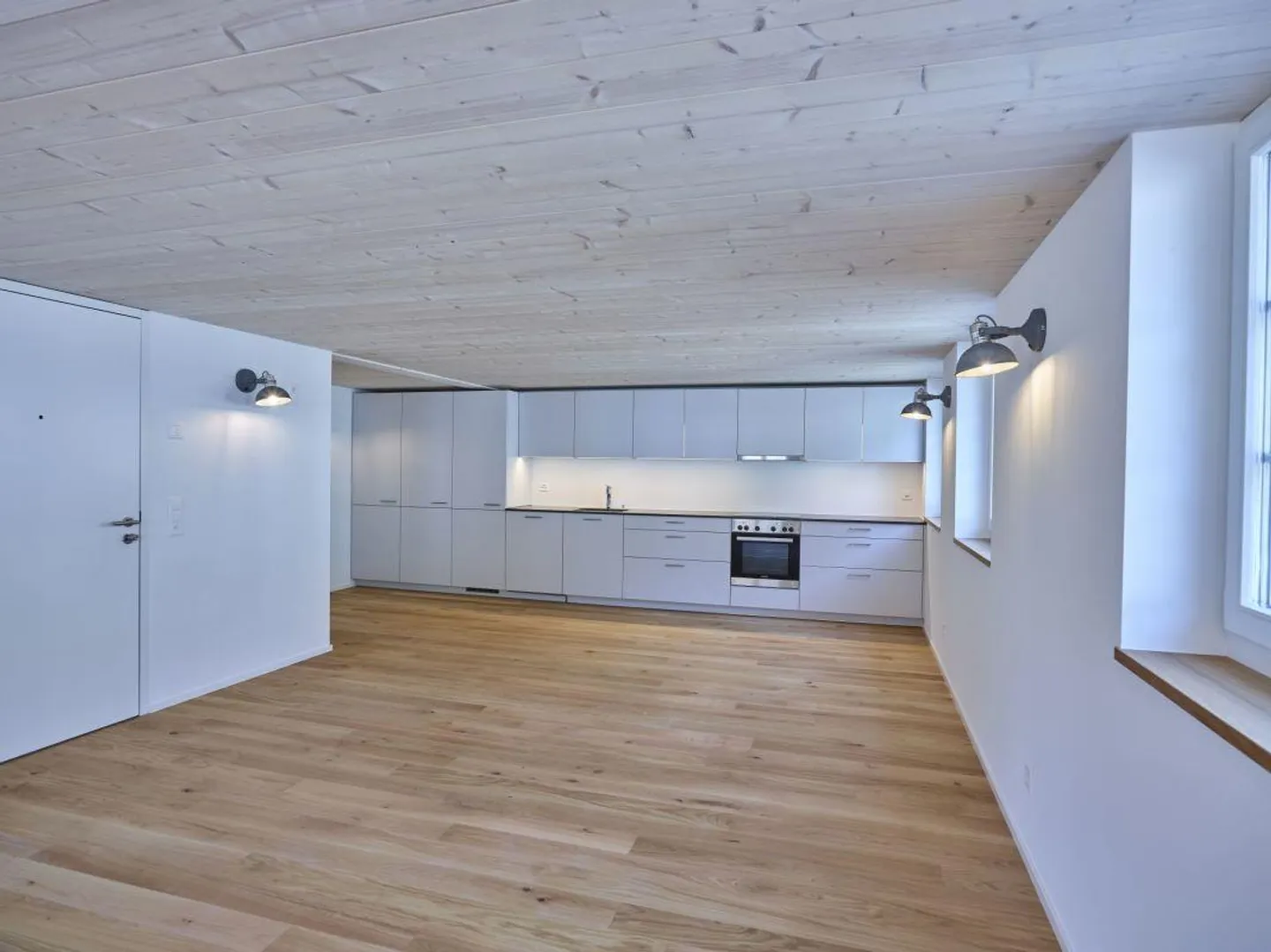 Loft 2.5-Room Apartment - Photo 6 of 13