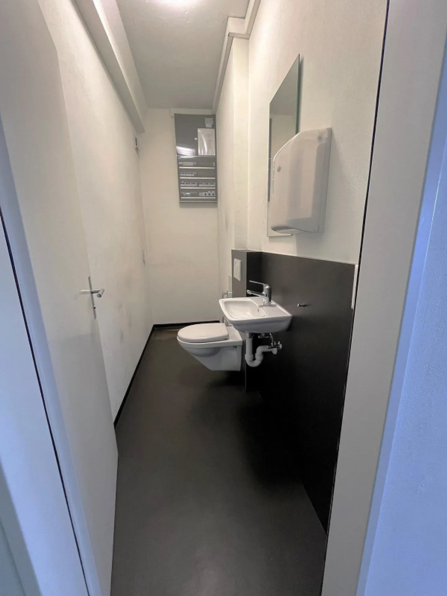 Approx. 208 m2 retail space in the city center of Chur - Photo 7 of 7