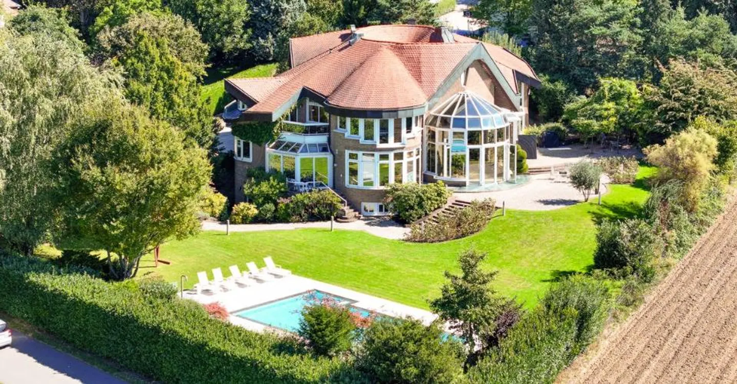 Sublime villa d'architetto alle porte di Losanna - Foto 4 di 13