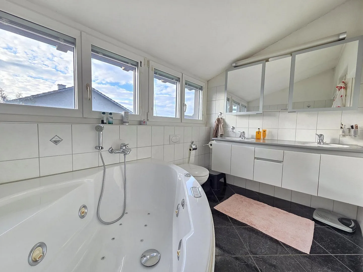 Freistehendes Einfamilienhaus – Wohnraum mit Zukunft - Foto 7 von 11