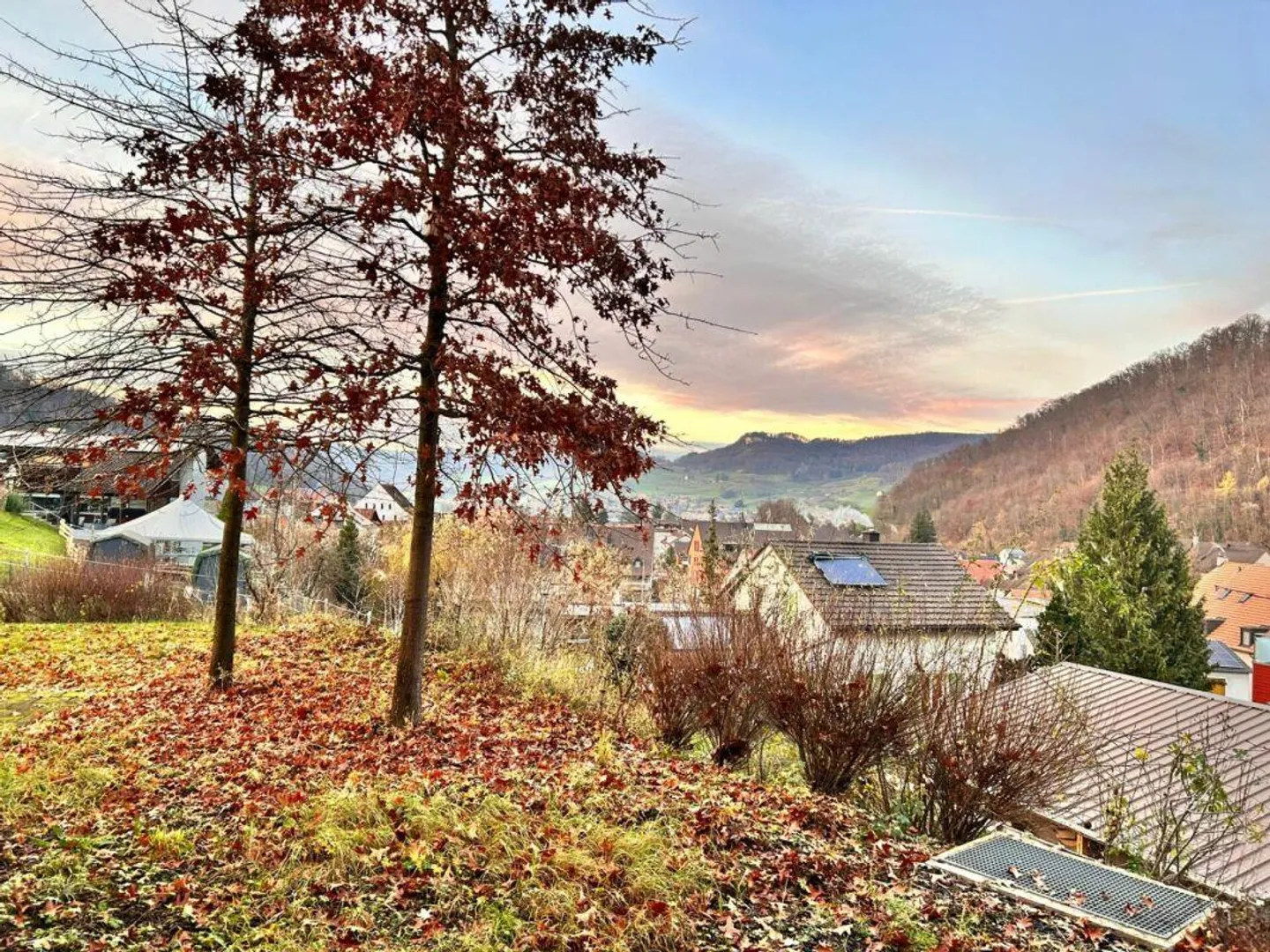 Modern condominiums with beautiful views - Photo 2 of 8