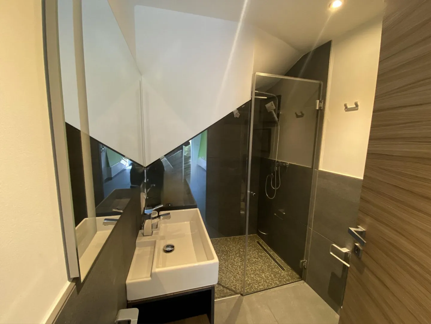 LUMINOSA CASA BIFAMILIARE CON DUE APPARTAMENTI - Foto 7 di 13