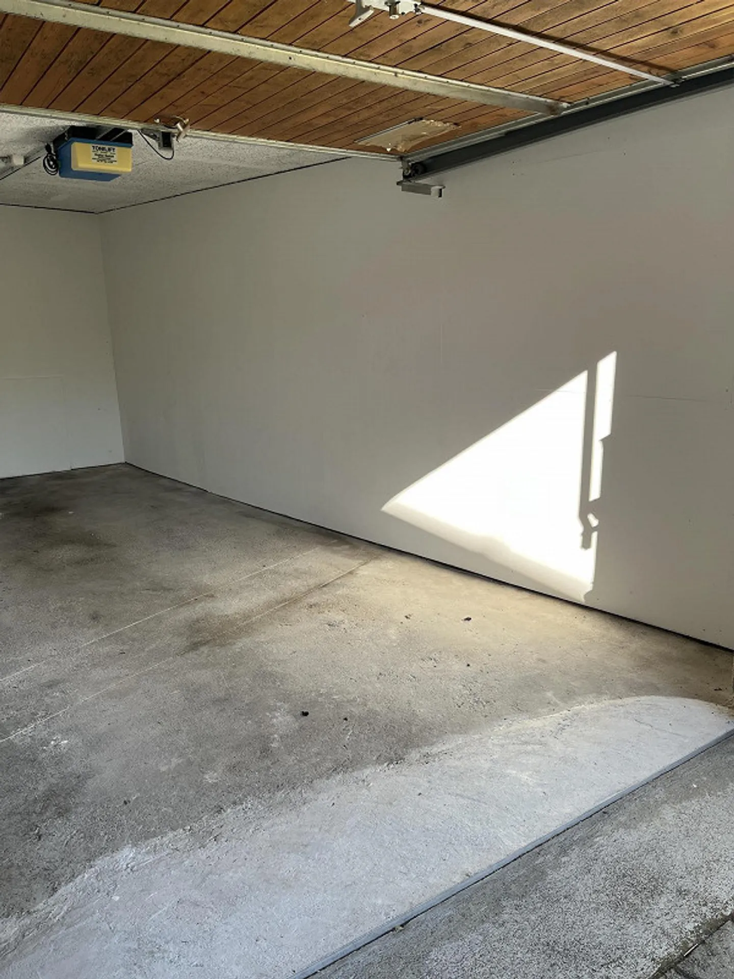 Garage simple / Box de garage - Photo 2 sur 2