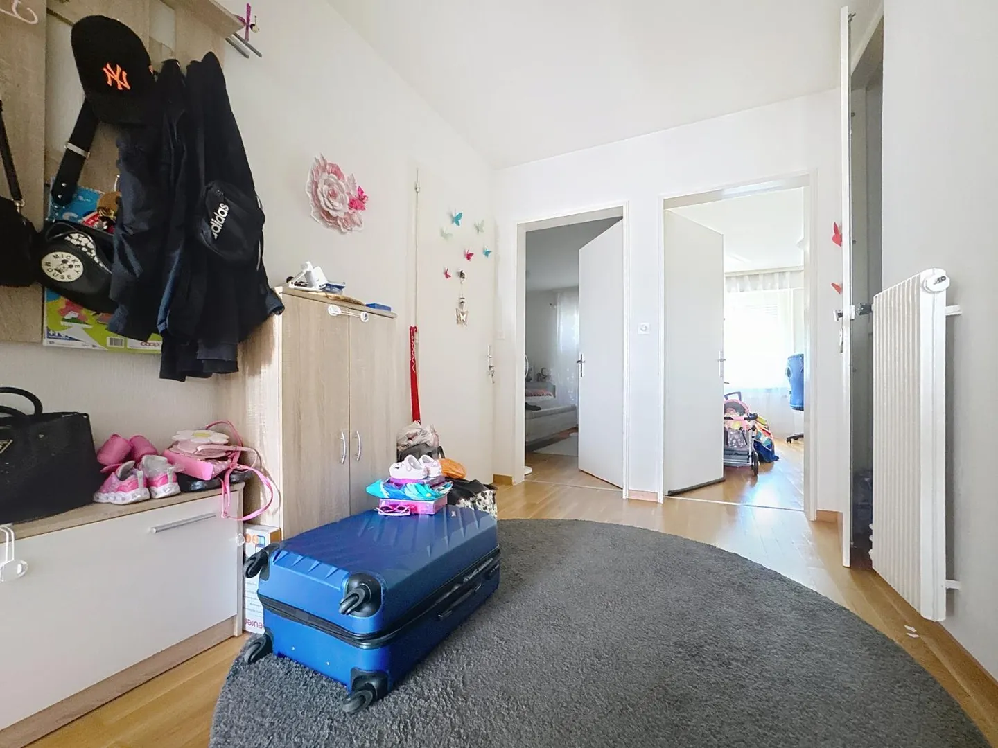 3.5 Room Apartment - Photo 2 of 9
