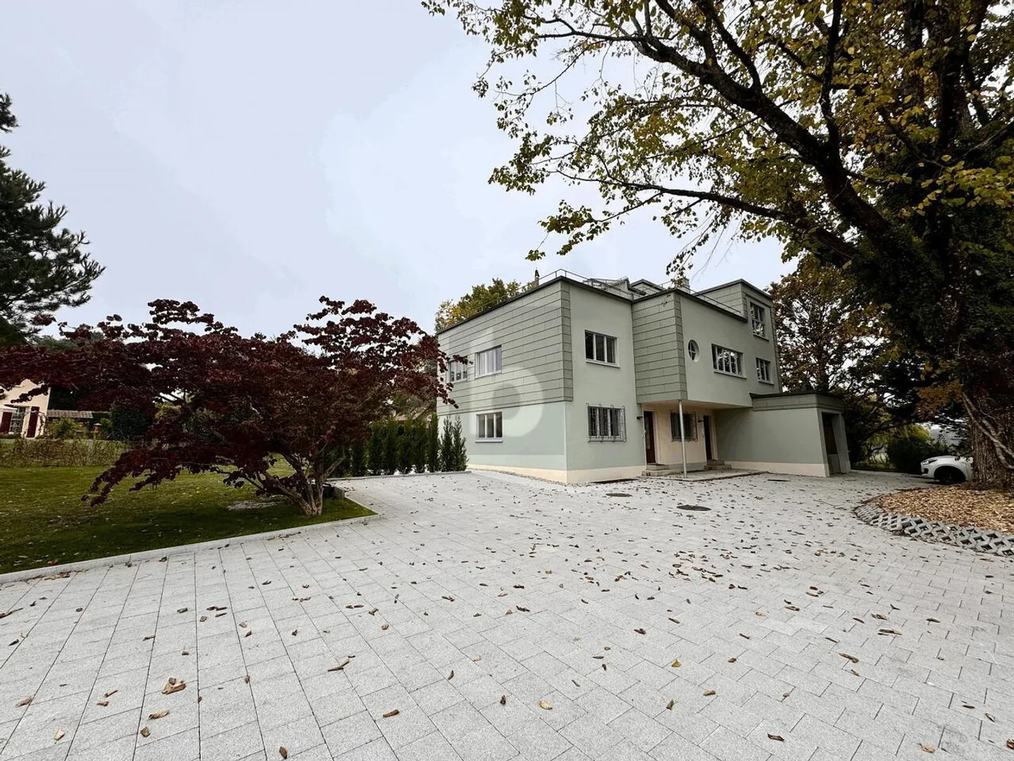 DUPLEX RARE IN THE STYLE OF LE CORBUSIER - Photo 1 of 6