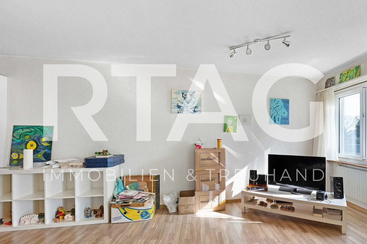 2-room apartment - Photo 1 of 11