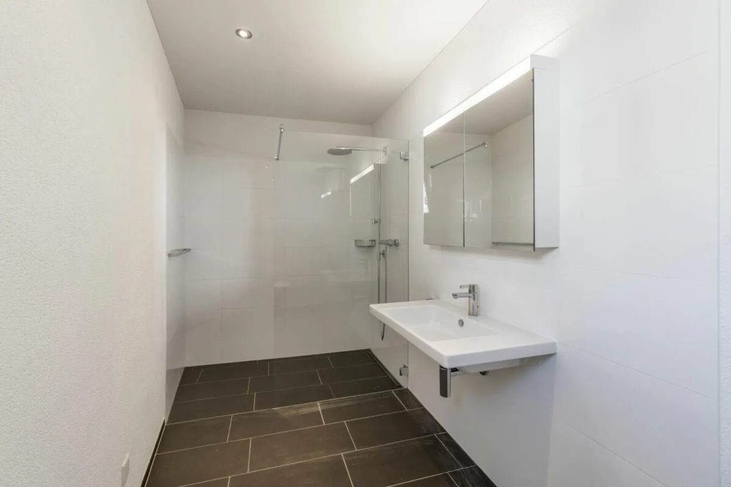 Grosszügige Wohnung mit toller Aussicht - Foto 4 von 9