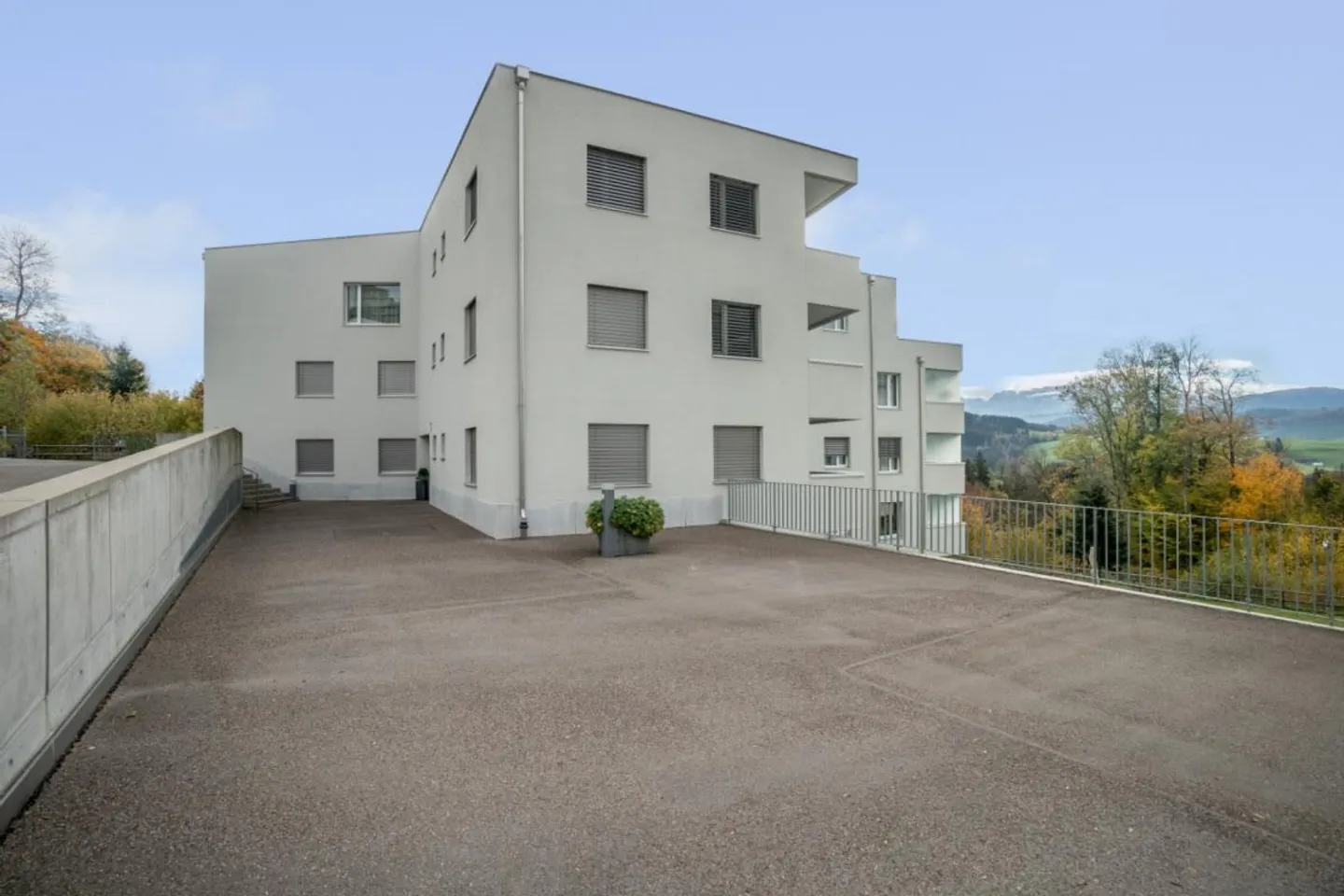 Grosszügige Wohnung mit toller Aussicht - Foto 8 von 9