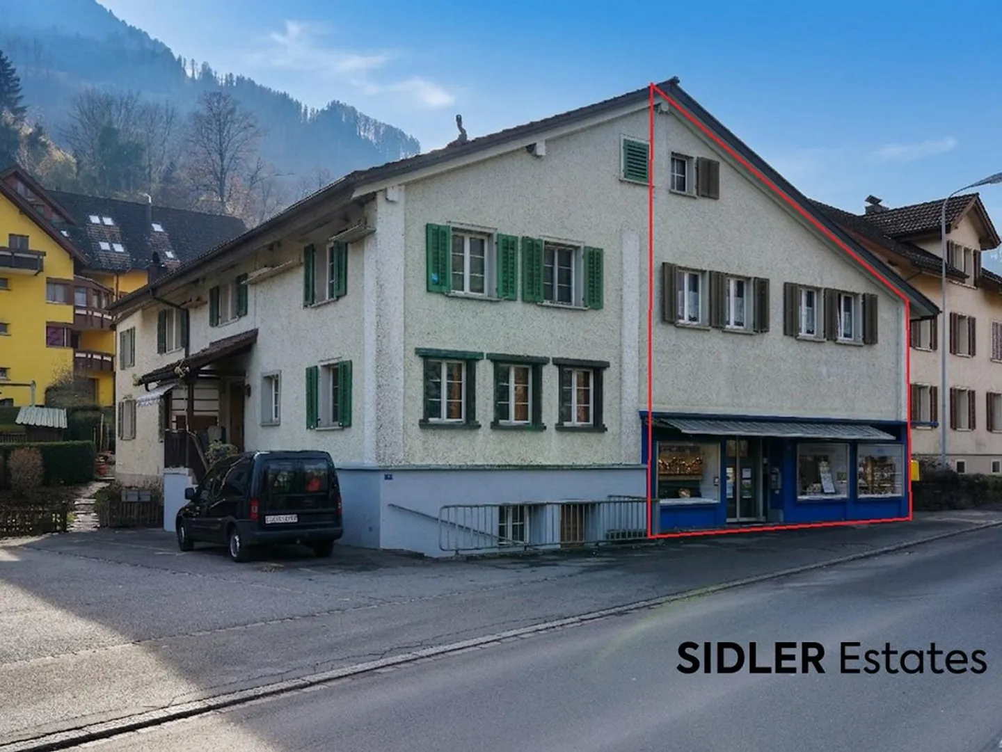 Einfamilienhaus mit Gewerbe und Schopf - Foto 1 di 13