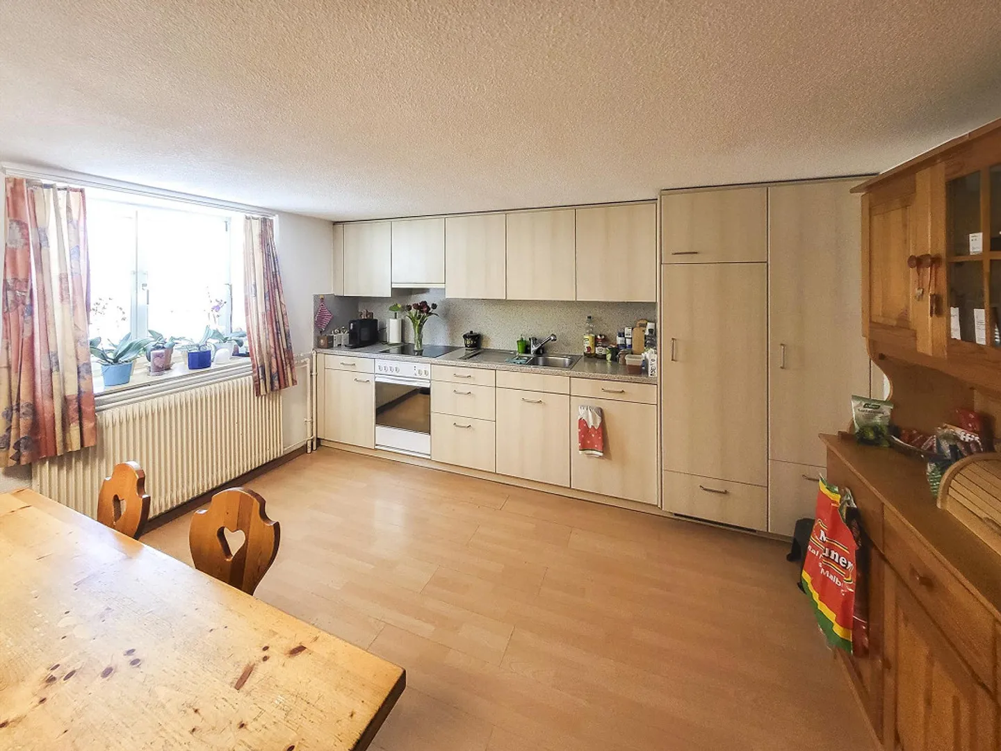 Einfamilienhaus mit Gewerbe und Schopf - Foto 2 di 13