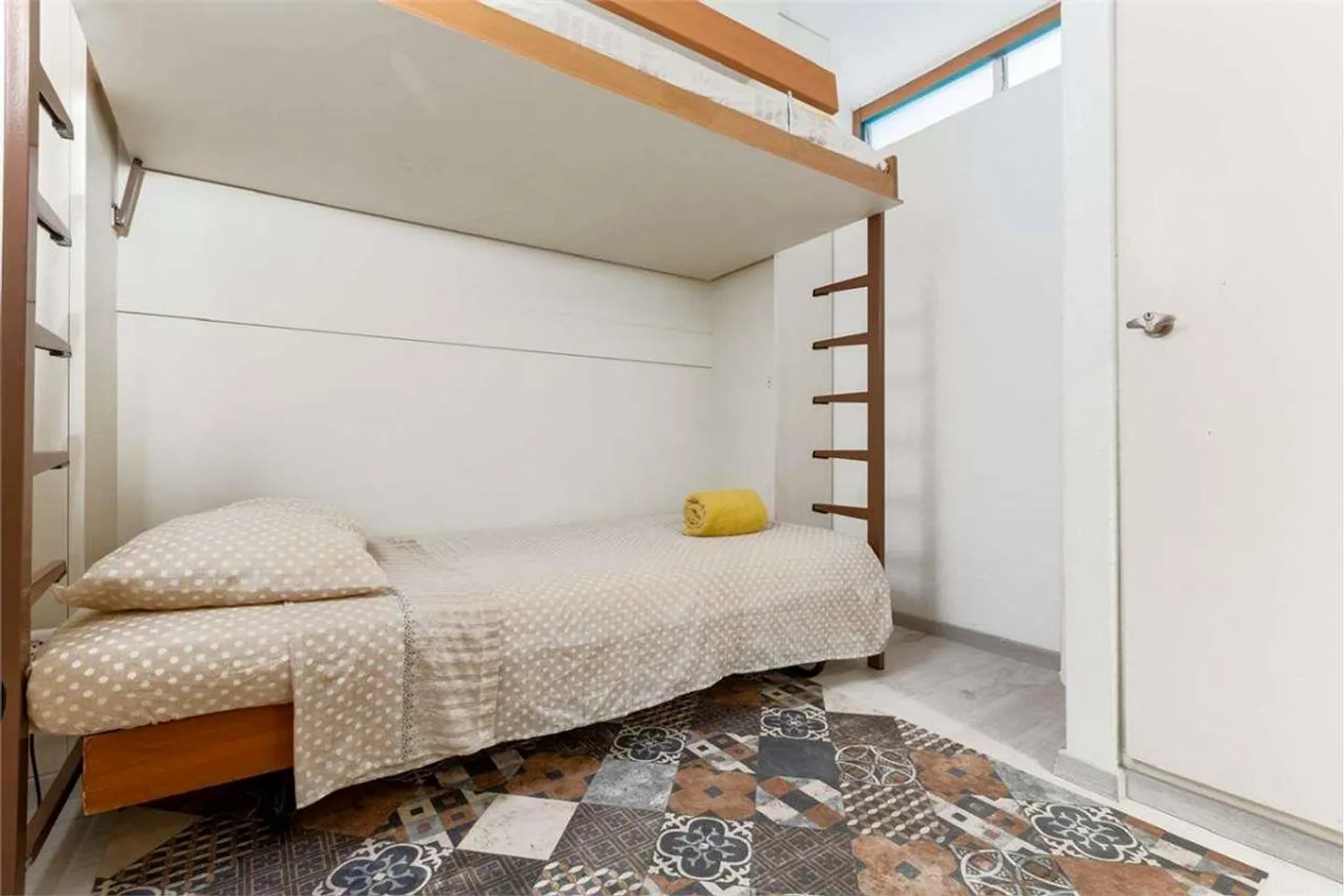 Bel appartement 2 pièces avec meubles et revenus locatifs à Bissone - Photo 8 sur 9