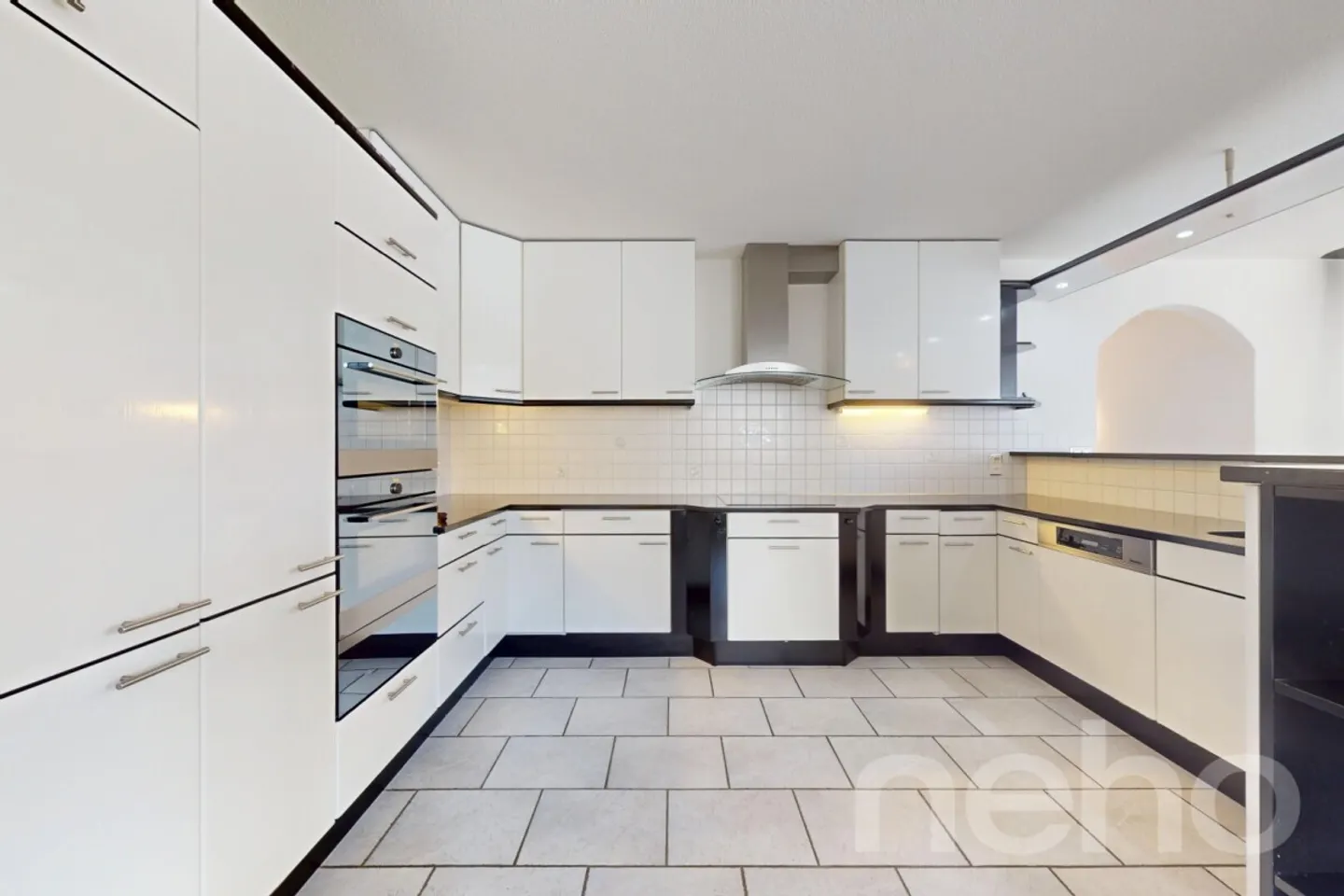 Appartement en terrasse spacieux de 5,5 pièces à Düdingen - Photo 4 sur 13