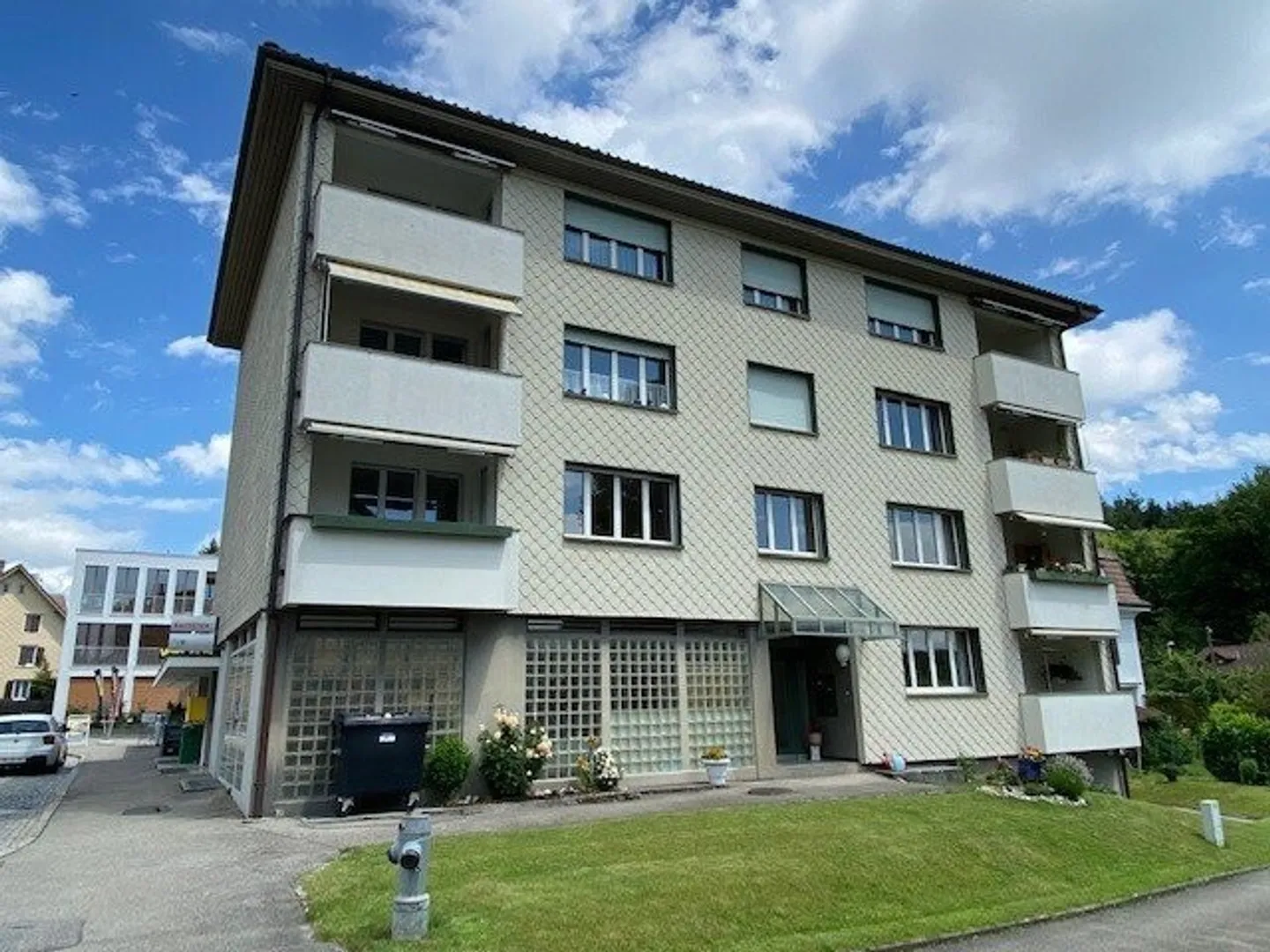 Apartment for rent - Photo 1 of 8