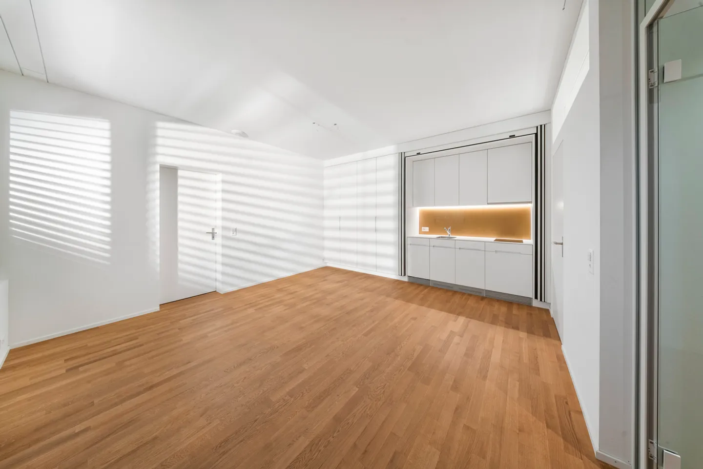 Exclusive terrace house with pool, lift & guest apartment in Riehen - Photo 10 of 11