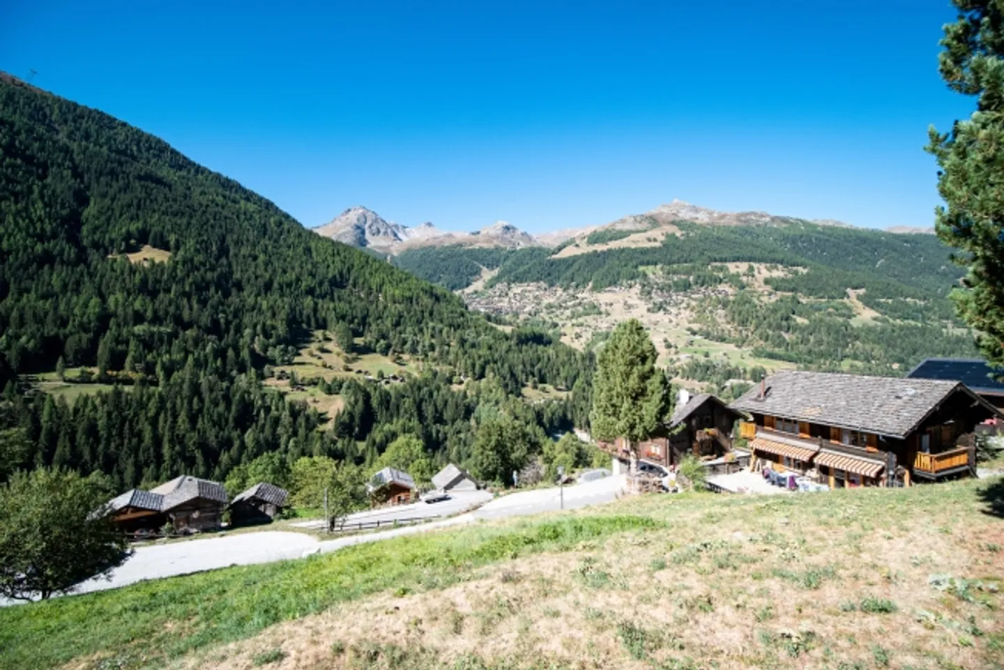 Sehr schönes Grundstück ideal gelegen für Hauptwohnsitz - Foto 5 von 10