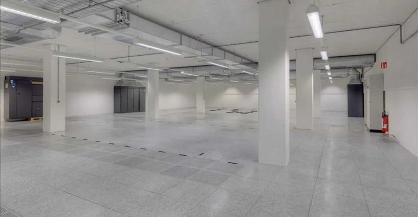 Stanza di stoccaggio/archivio di fronte alla stazione di Ostermundigen - Foto 4 di 6